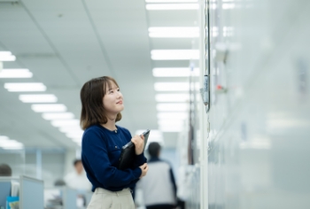 「本社コーポレート部門」のイメージ