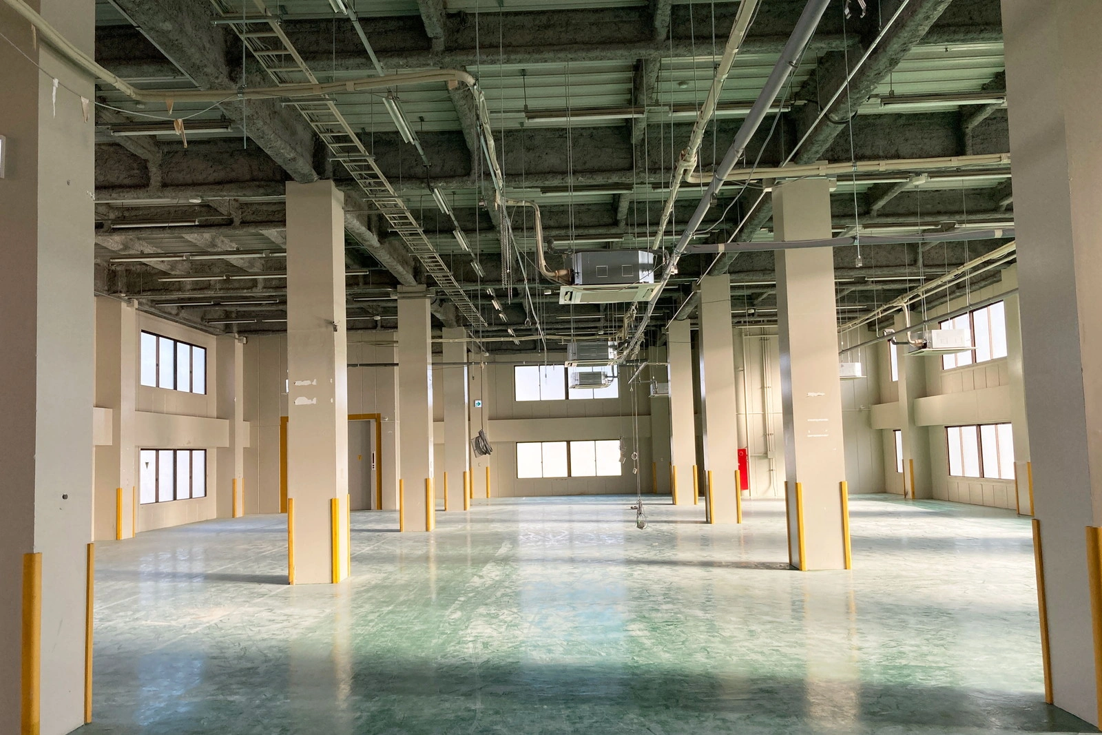 ReReC「ミリオナプロジェクト」包装室（施工前）