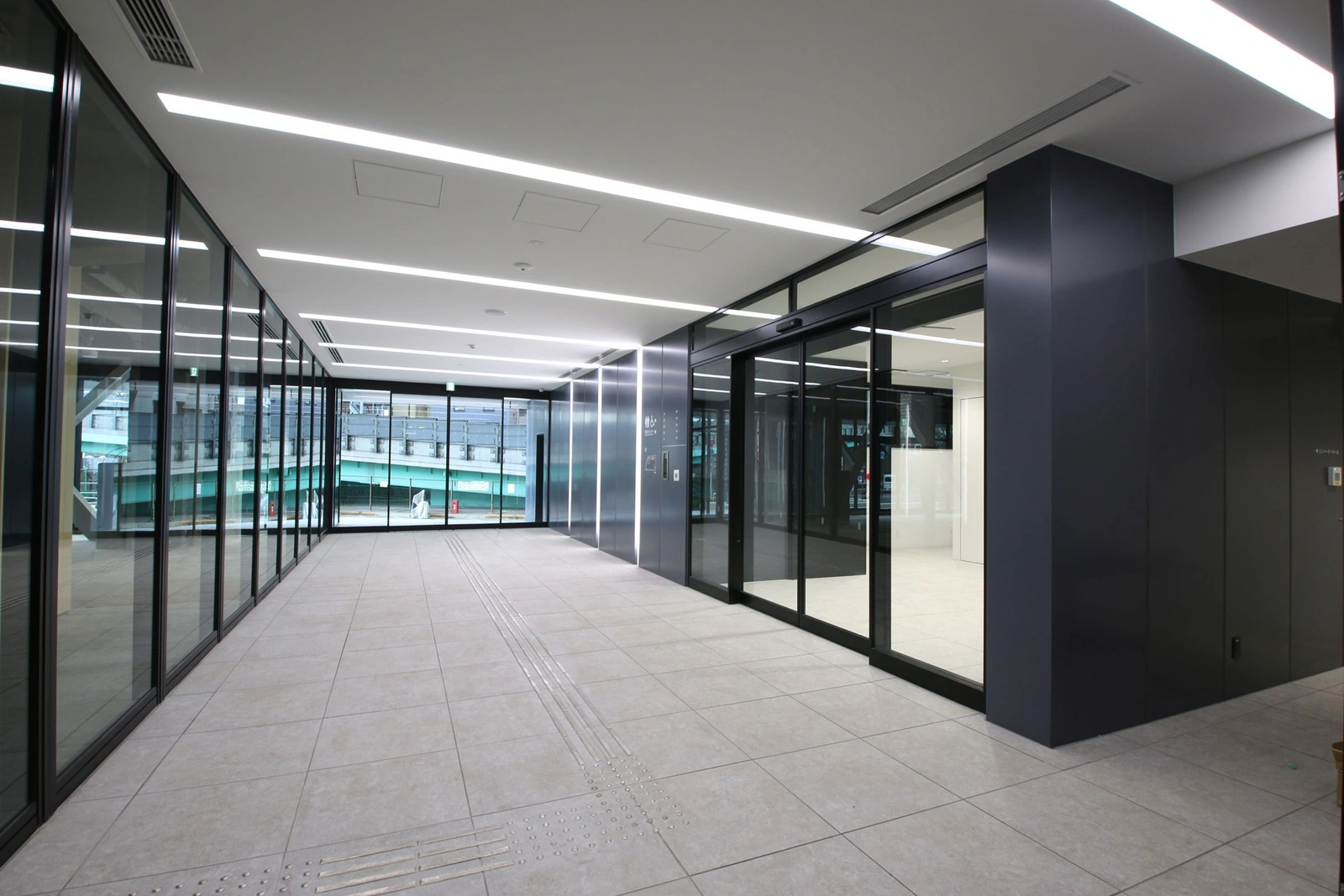 ReReC「日本橋箱崎ビル改修プロジェクト」内観（施工後）