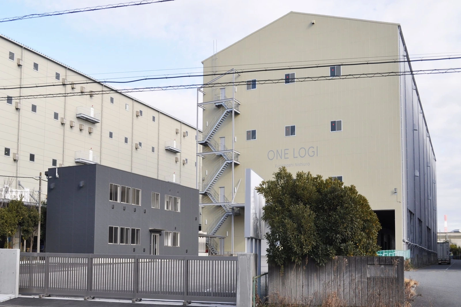 ReReC「船橋市西浦倉庫改修プロジェクト」ファザード（施工後）