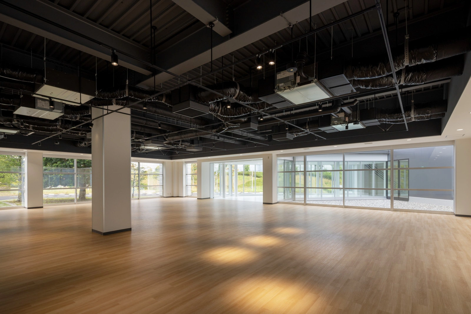 ReReC「ローランド（株）新本社プロジェクト」1Fホール