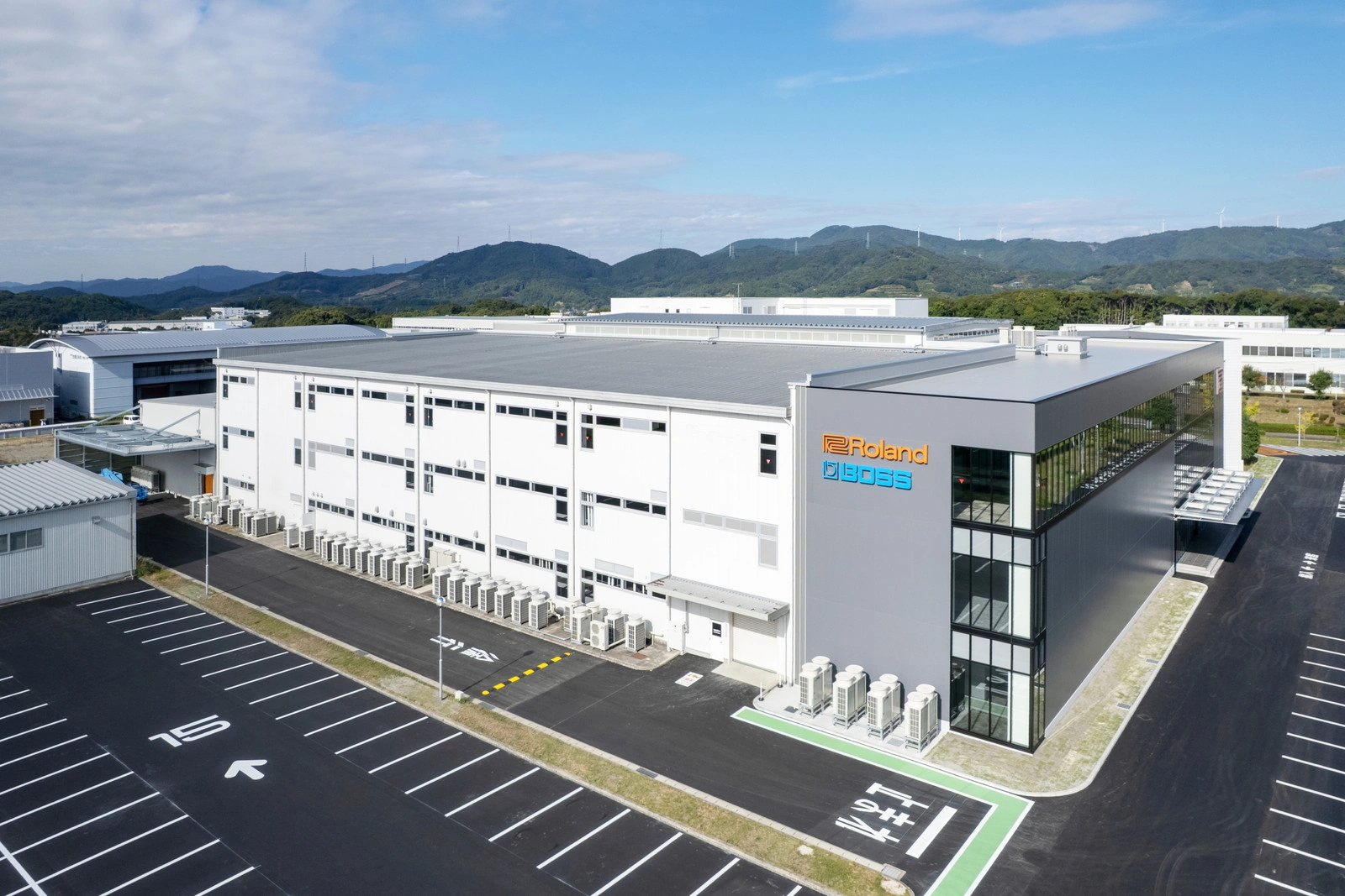 ReReC「ローランド（株）新本社プロジェクト」南東面 全景（施工後）