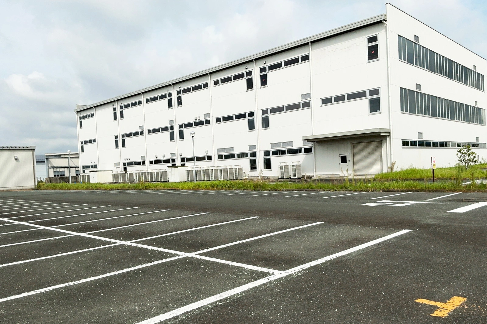 ReReC「ローランド（株）新本社プロジェクト」南東面 全景（施工前）