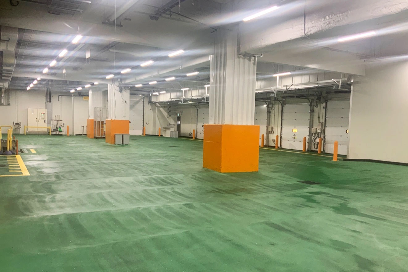 ReReC「横浜冷凍長崎工場改修プロジェクト」荷捌室（施工後）