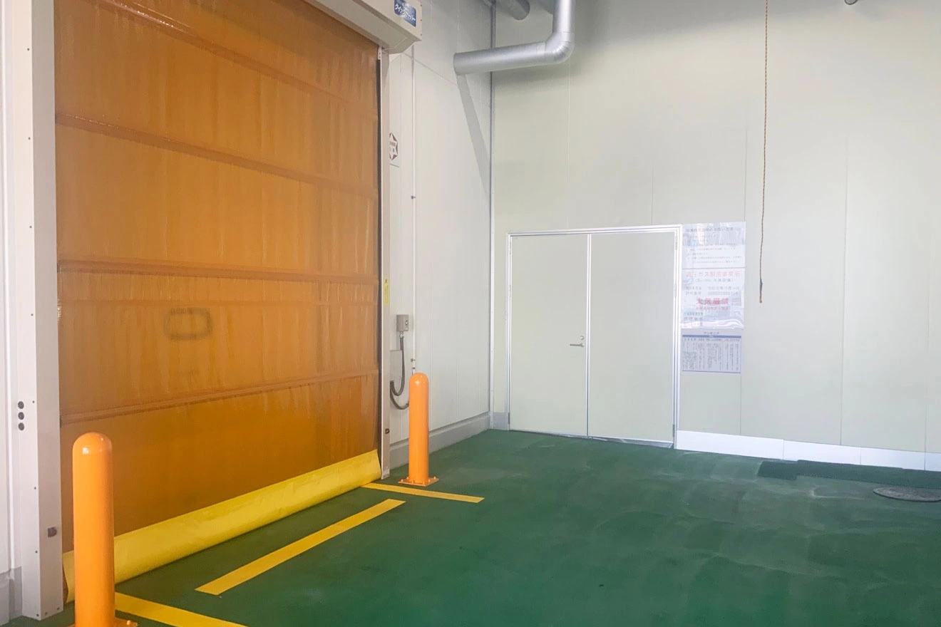 ReReC「横浜冷凍長崎工場改修プロジェクト」荷捌室（施工後）