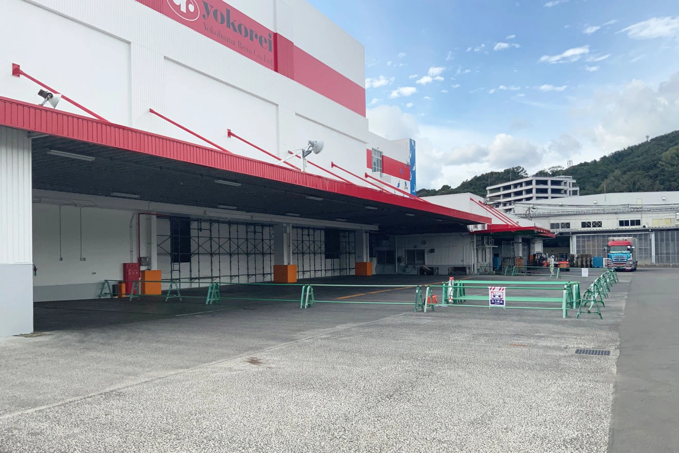 ReReC「横浜冷凍長崎工場改修プロジェクト」北西面（施工前）